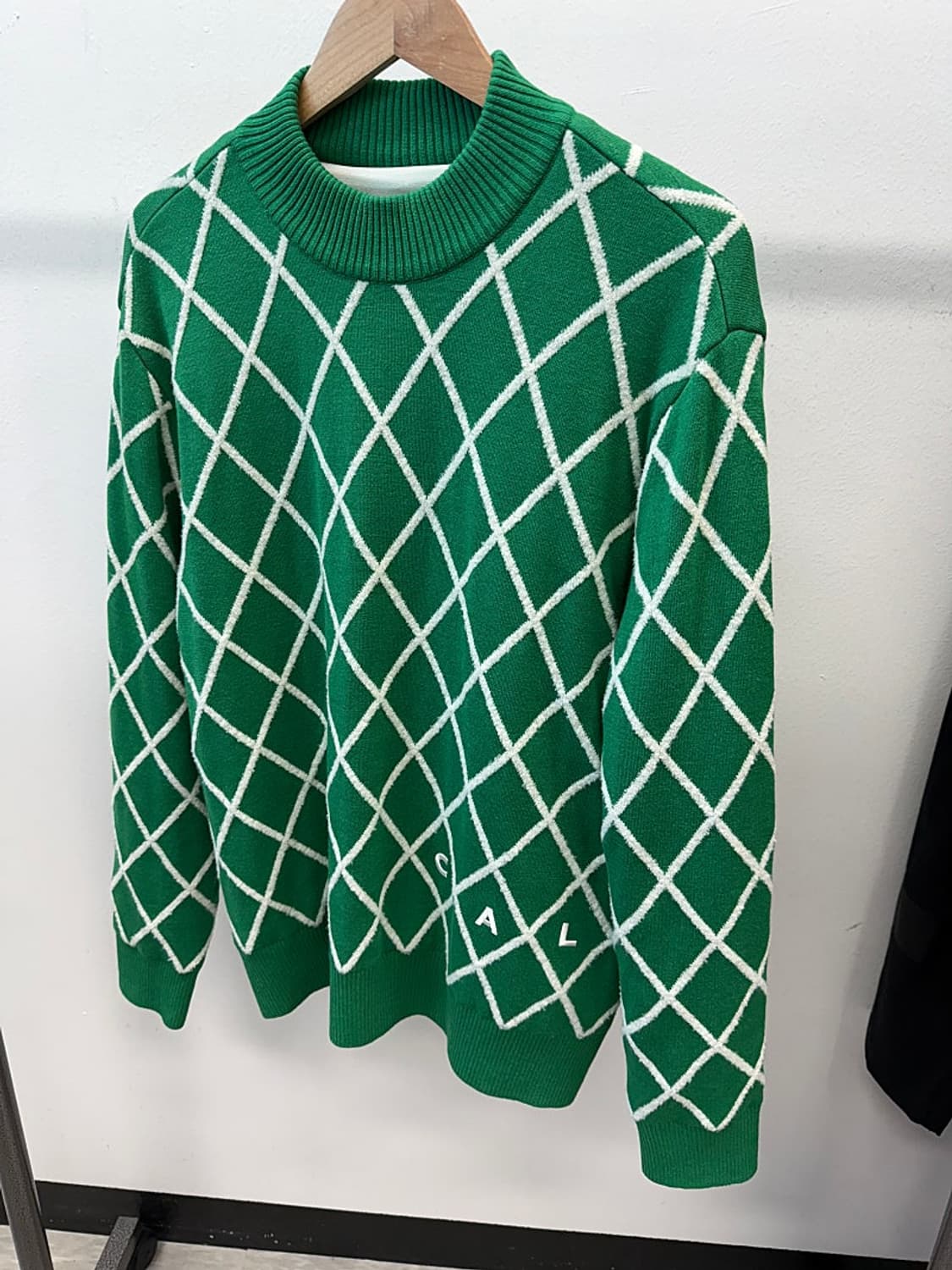 105) 캘러웨이 로고자수 방풍니트 상품이미지1