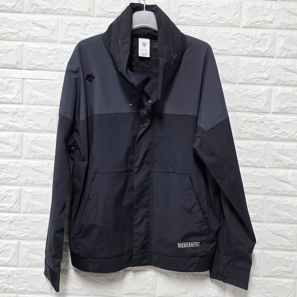 택포) 95 데상트 여자 바람막이 상품이미지1