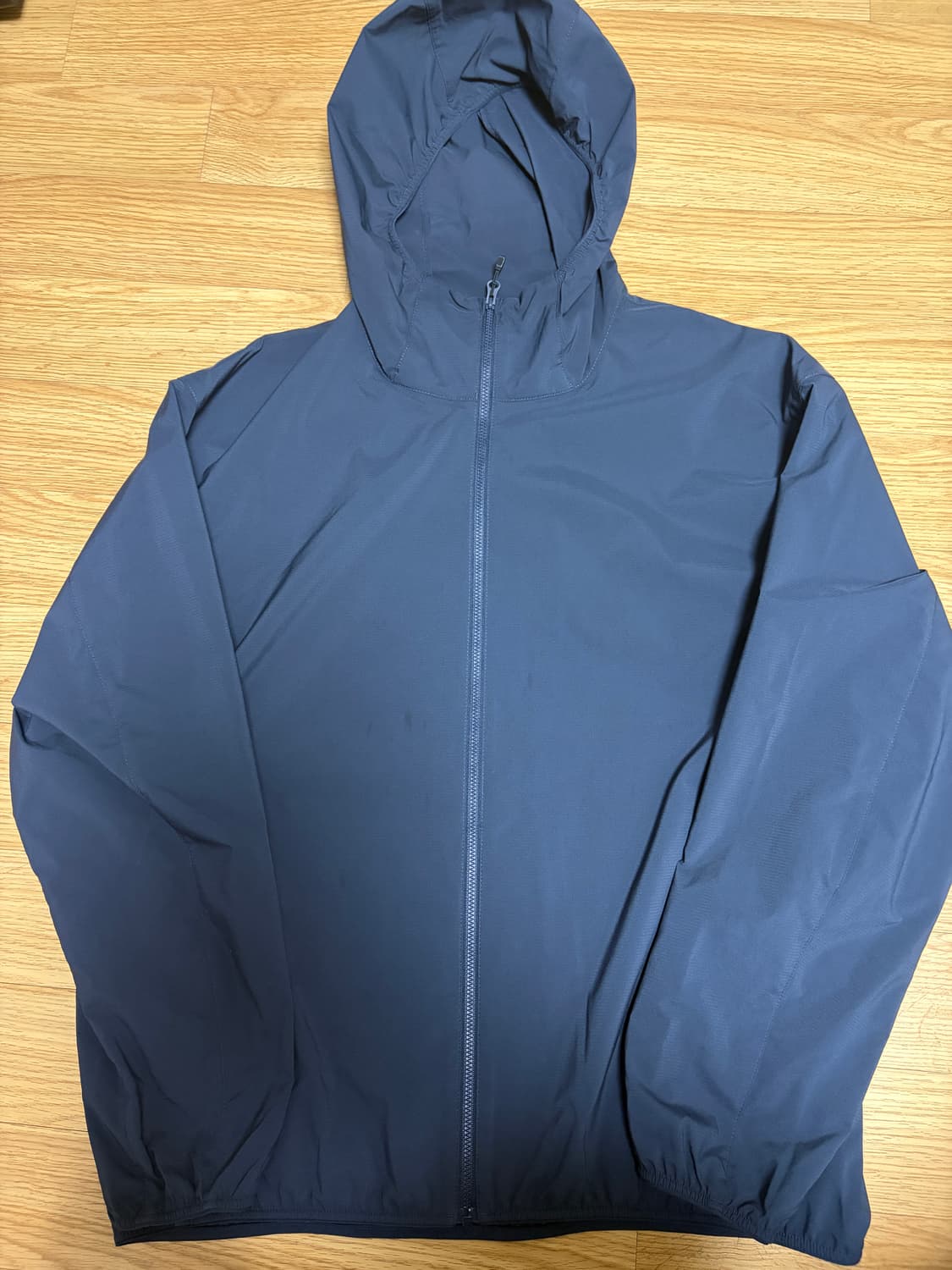 유니클로 포켓터블UV PROTECTION파카 네이비 M 상품이미지2