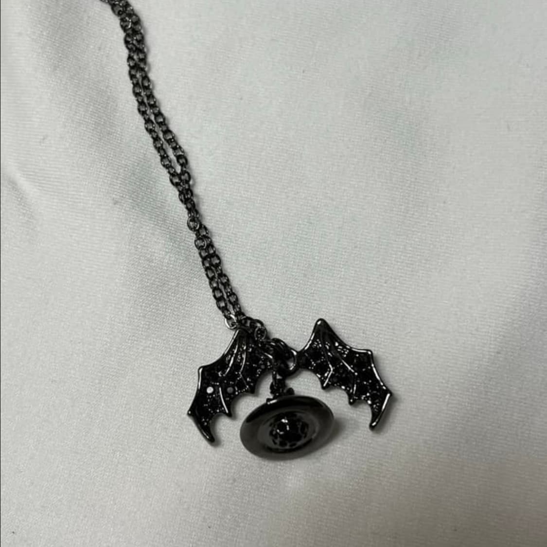 비비안웨스트우드아카이브 박쥐 날개 orb 팬던트 목걸이 상품이미지5