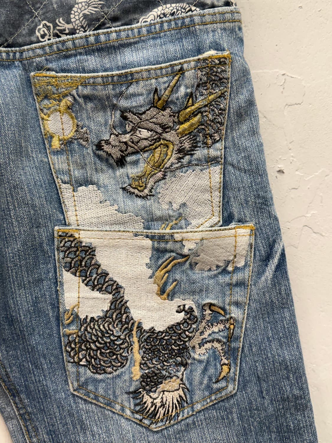 流儀独特 Dragon Embroidered Denim Shorts 상품이미지3