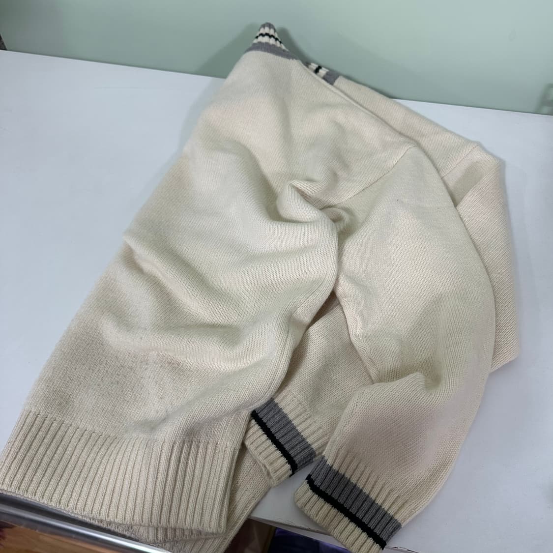 XL 드로우핏 아이보리 브이넥니트 상품이미지5