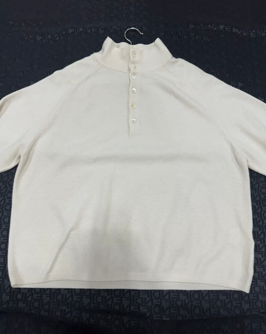 우마뭉 울캐시미어 남여공용 니트 상품이미지2