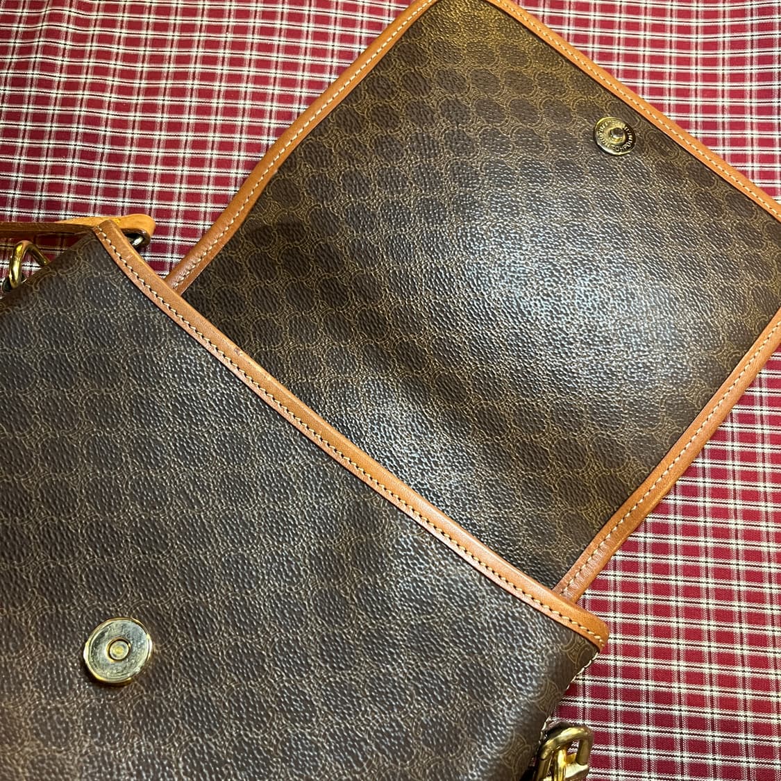 셀린느 크로스백 상품이미지8