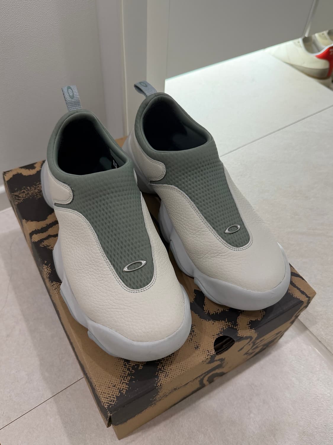 오클리 팩토리팀 x 브레인데드 275 상품이미지1