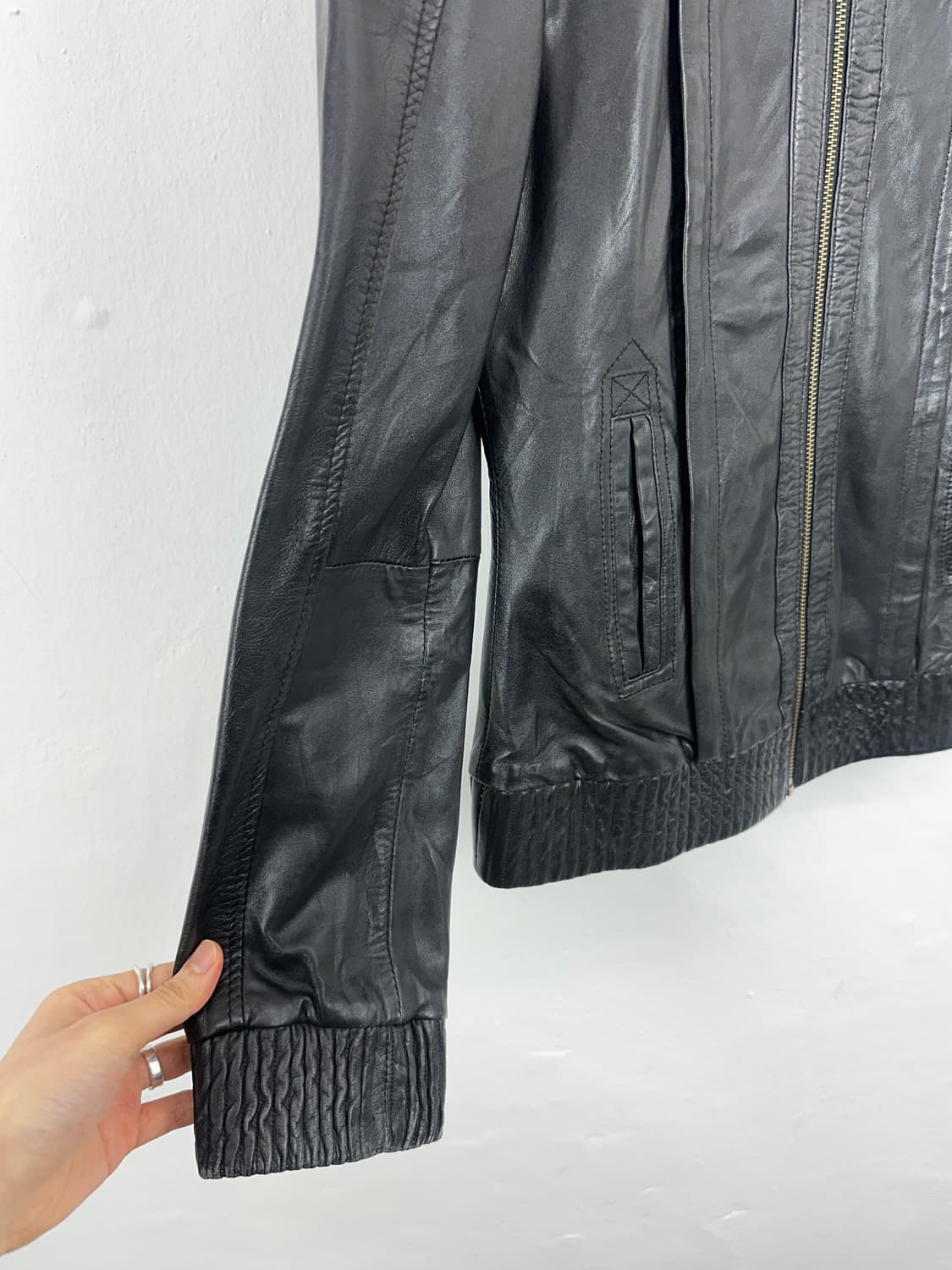 Lambskin Epaulette Ribbed Hem Jacket 상품이미지5