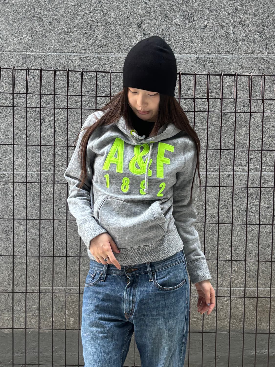 아베크롬비 그레이 네온 후드티 상품이미지2