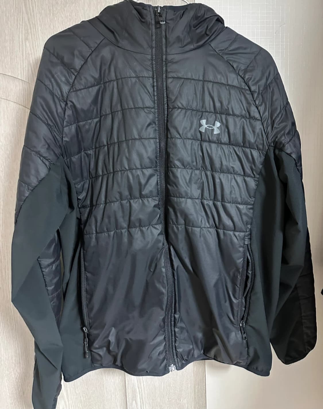 언더아머 경량패딩 L 상품이미지1