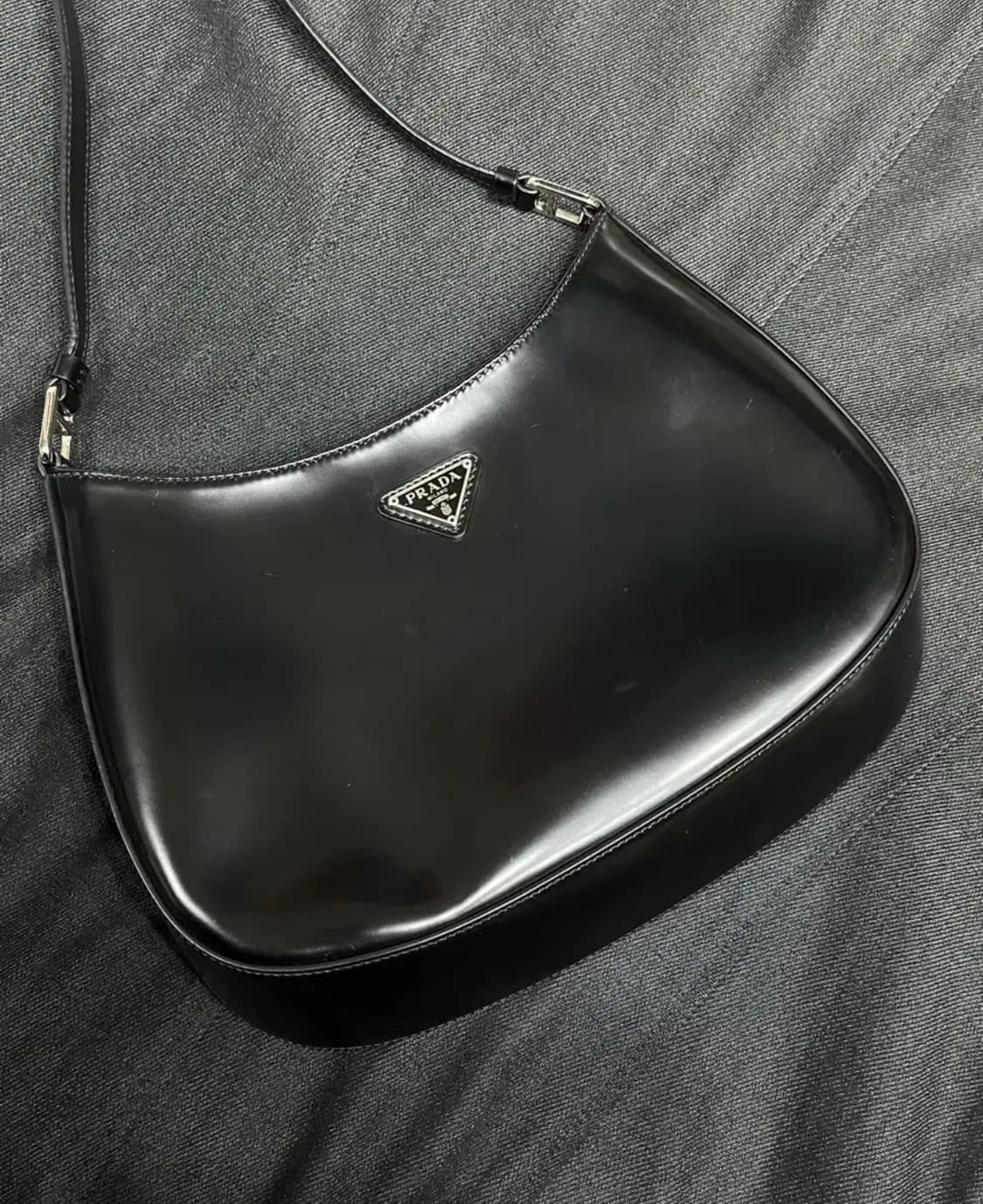 프라다 클레오 브러시드 숄더백 블랙 상품이미지3