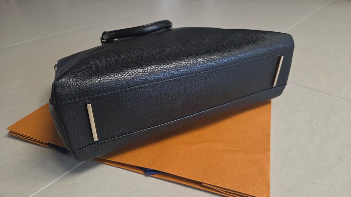 BOSS 럭셔리 부가티 가죽 숄더백 상품이미지5