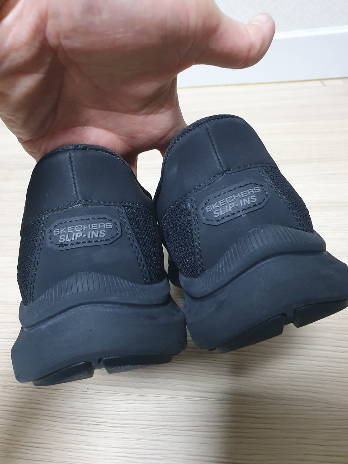 스케쳐스 남성 블랙 슬립온 270 상품이미지6