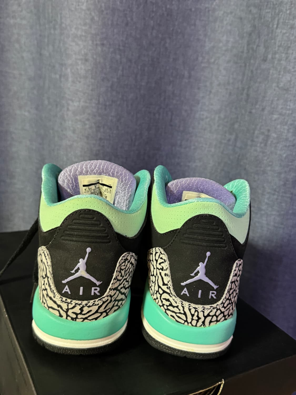 에어 조던 3 레트로 블랙 민트 (티파니) 상품이미지2