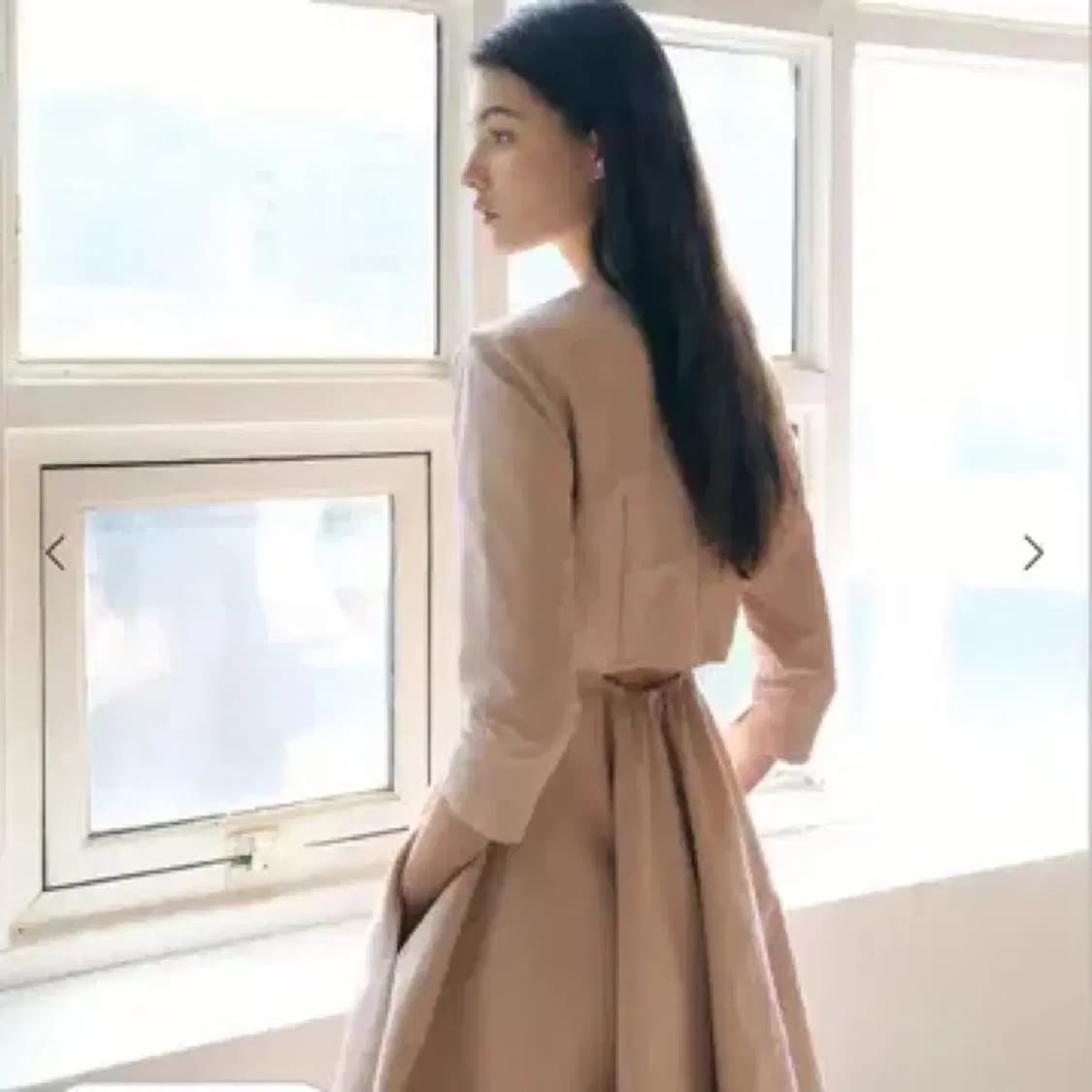 새상품 시에 레이디 라운드 컷아웃 원피스 상품이미지2