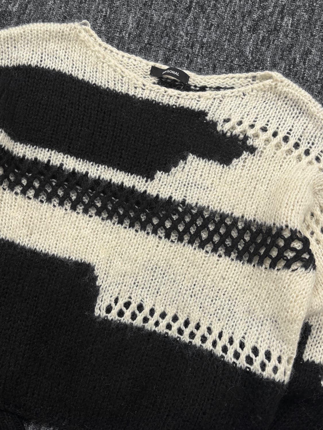 다이애그널 루즈 컬러 믹스 니트 상품이미지4