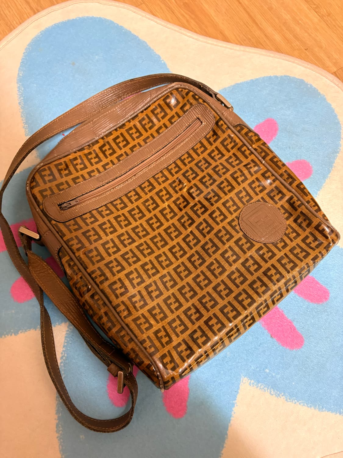 펜디 FF 로고 숄더백 상품이미지1