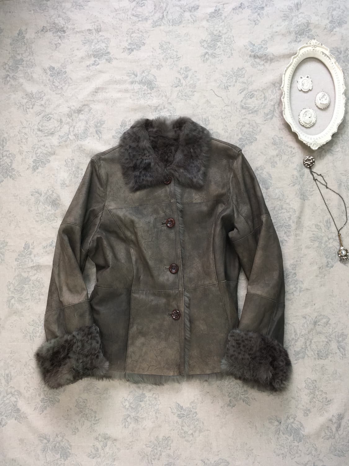 빈티지 래빗퍼 카키 무스탕 상품이미지1