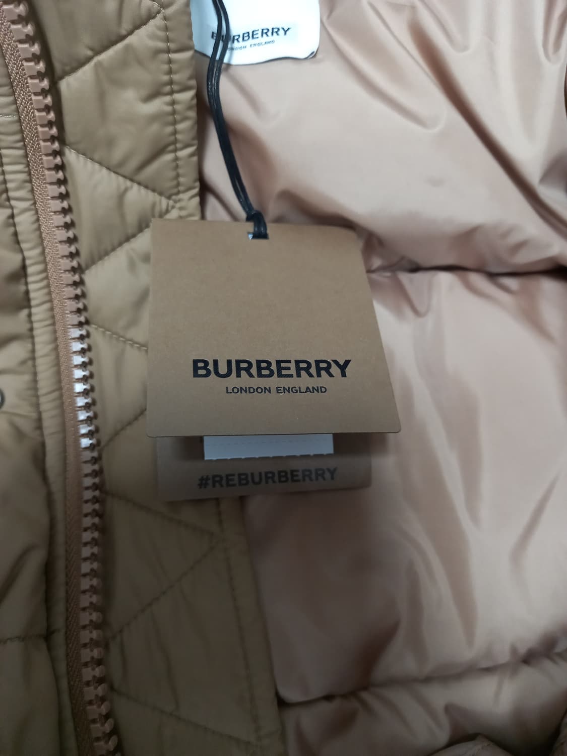 버버리 할스비 패딩 L(실용105) 카멜 상품이미지8