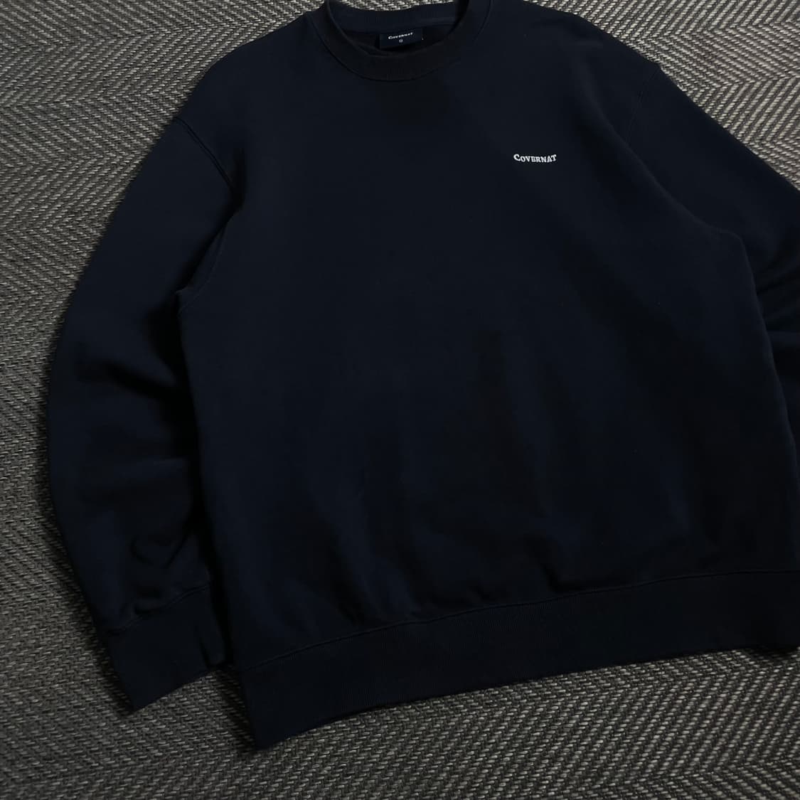 커버낫 스몰 자수로고 박시핏 스웻 맨투맨 네이비y 4766 상품이미지4