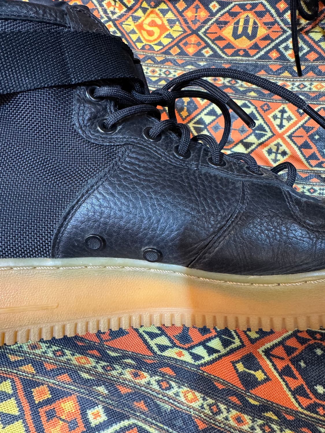 285/깔창없음/나이키 SF 에어포스 1 미드 블랙  상품이미지6