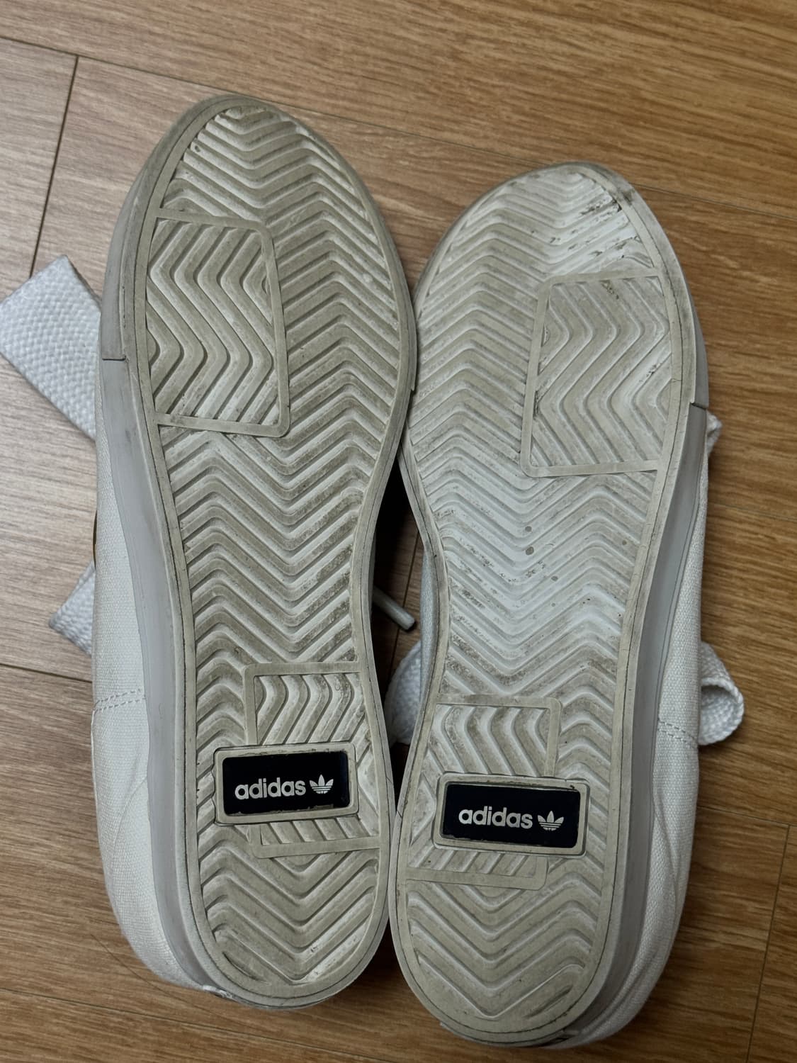 아디다스 운동화 슬릭로우 리본 슬립온 화이트 골드 메탈릭 240 상품이미지5