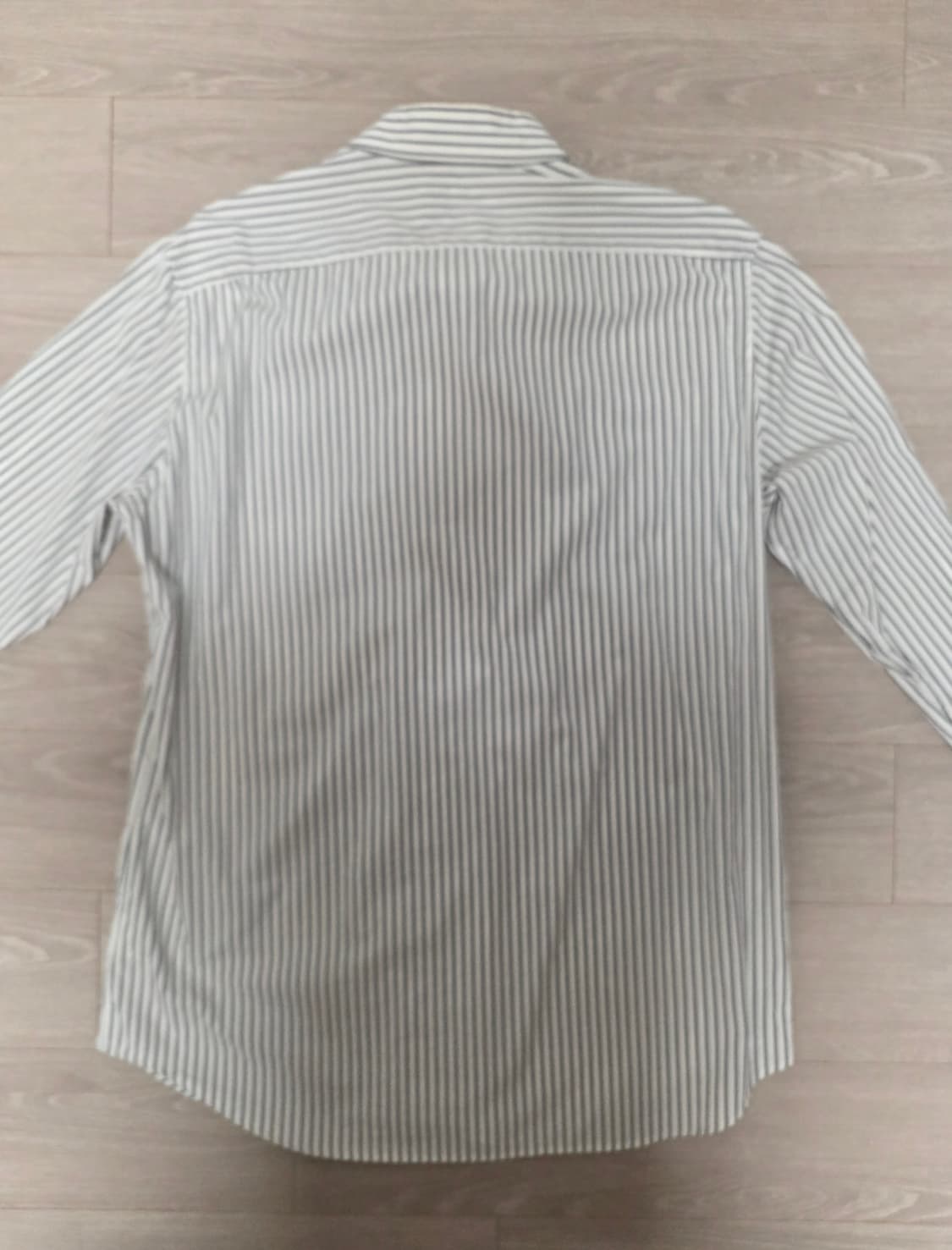 유니클로 Slim Fit 셔츠 Navy & Grey Stripe XL

 상품이미지7