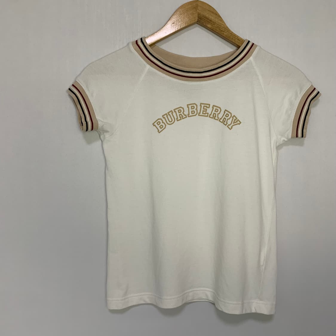 버버리 배색 라인 슬림핏 크롭 로고 반팔 티셔츠 아이보리 키즈사이즈 상품이미지2