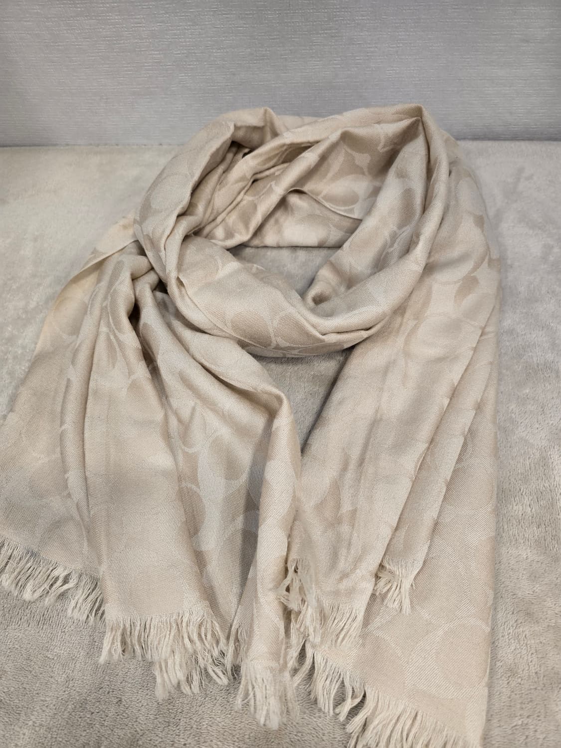 코치 남여공용 울 실크 혼방 머플러 겸 숄 상품이미지3