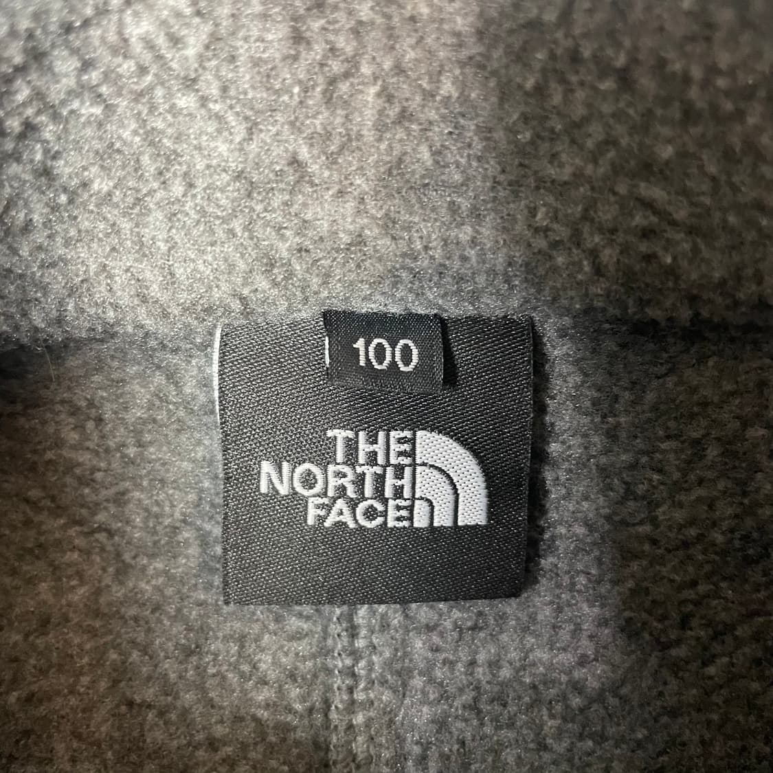 노스페이스 화이트 미니로고 챠콜 후리스 100 상품이미지6