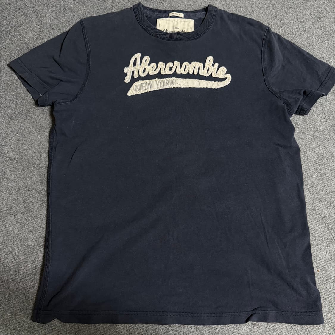 아베크롬비 네이비 반팔 상품이미지2