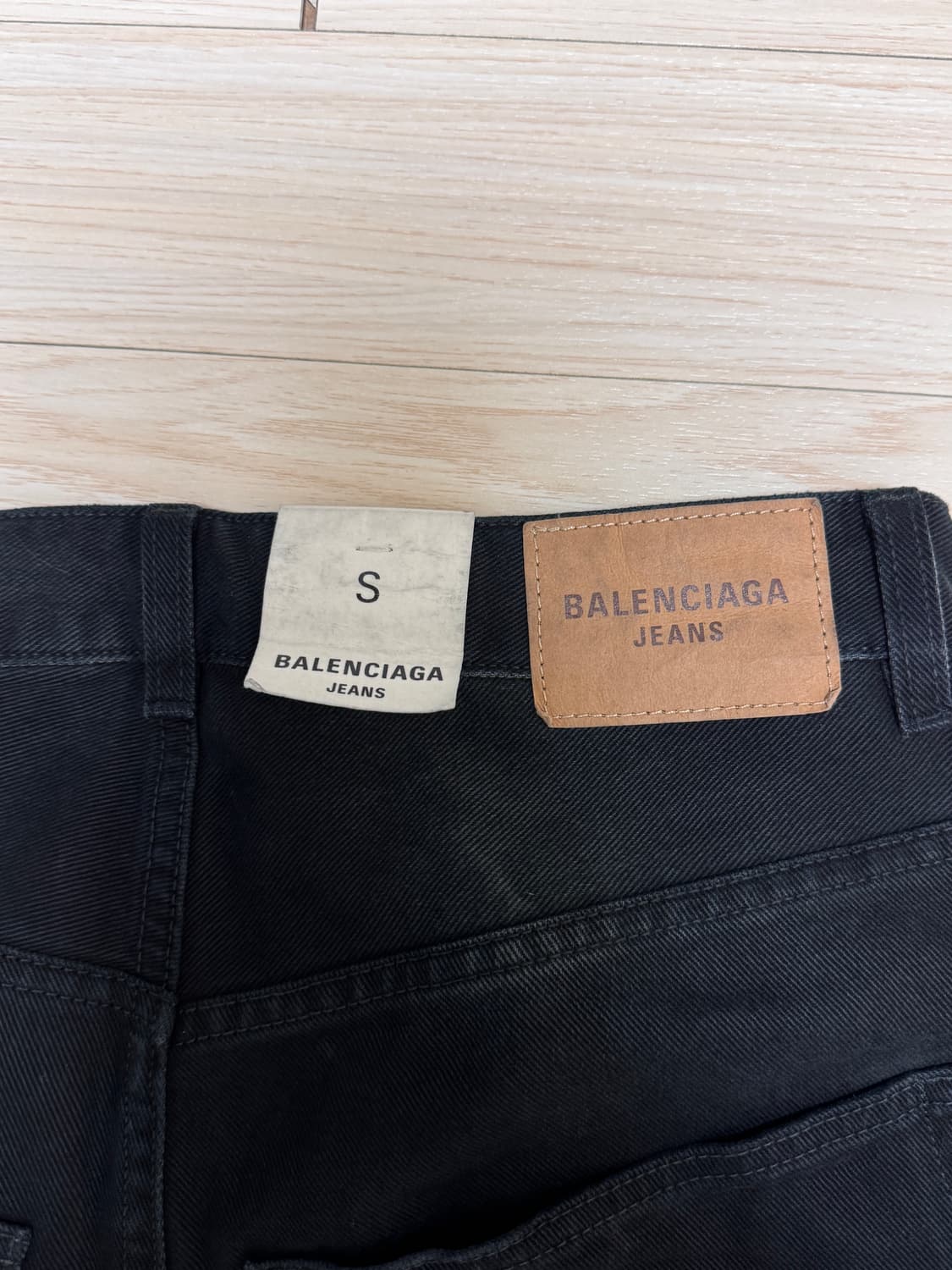 [S] 발렌시아가 스티커 데님 팬츠 블랙 상품이미지5