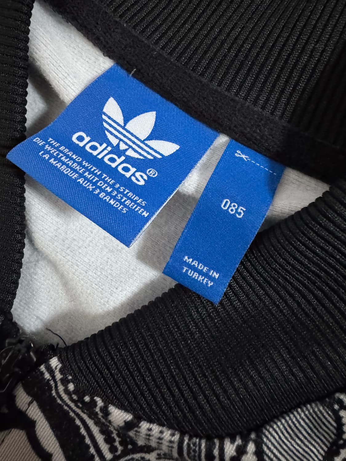 희귀!! 여성 아디다스 페이즐리 패턴 집업 져지 트랙탑 상품이미지3