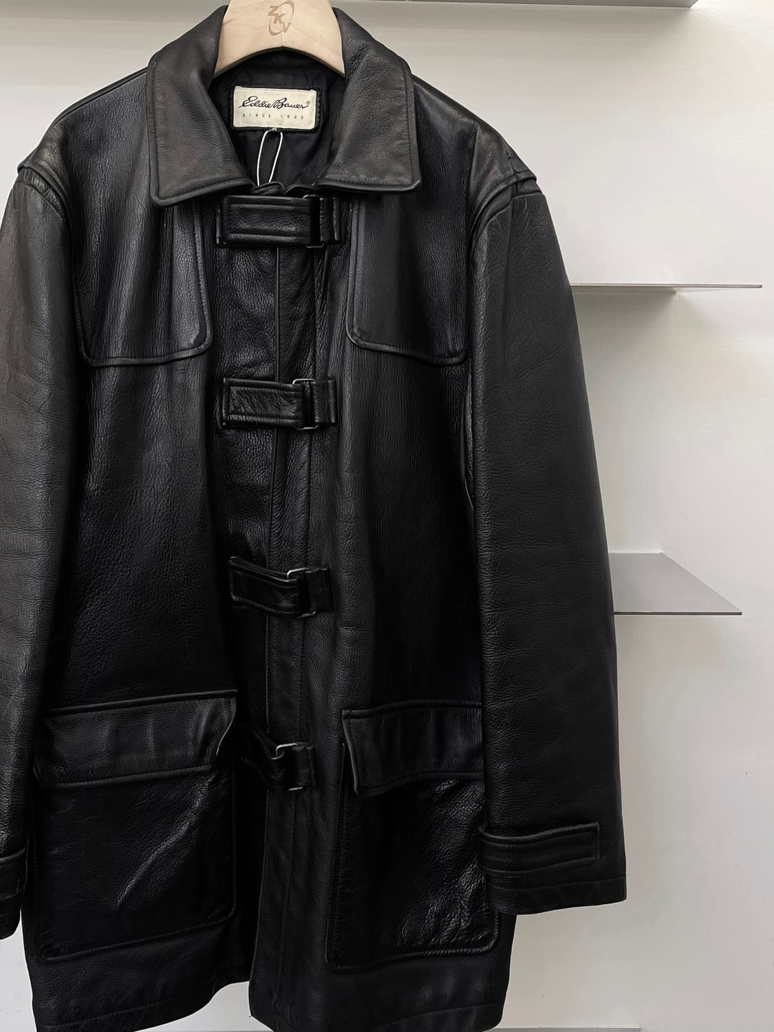 에디바우어 카우 레더 버클 코트 상품이미지3