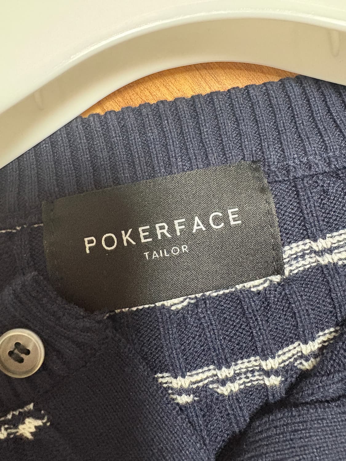 포커페이스 케이블 스트라이프 헨리넥 니트 46 네이비 팝니다 상품이미지3