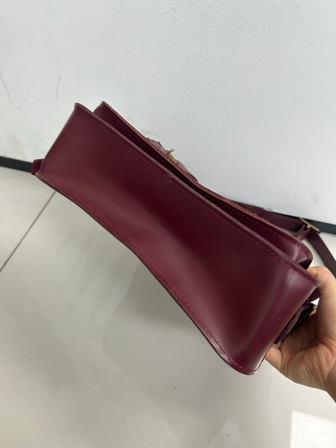 닥터마틴사첼백 와인크로스백 상품이미지4