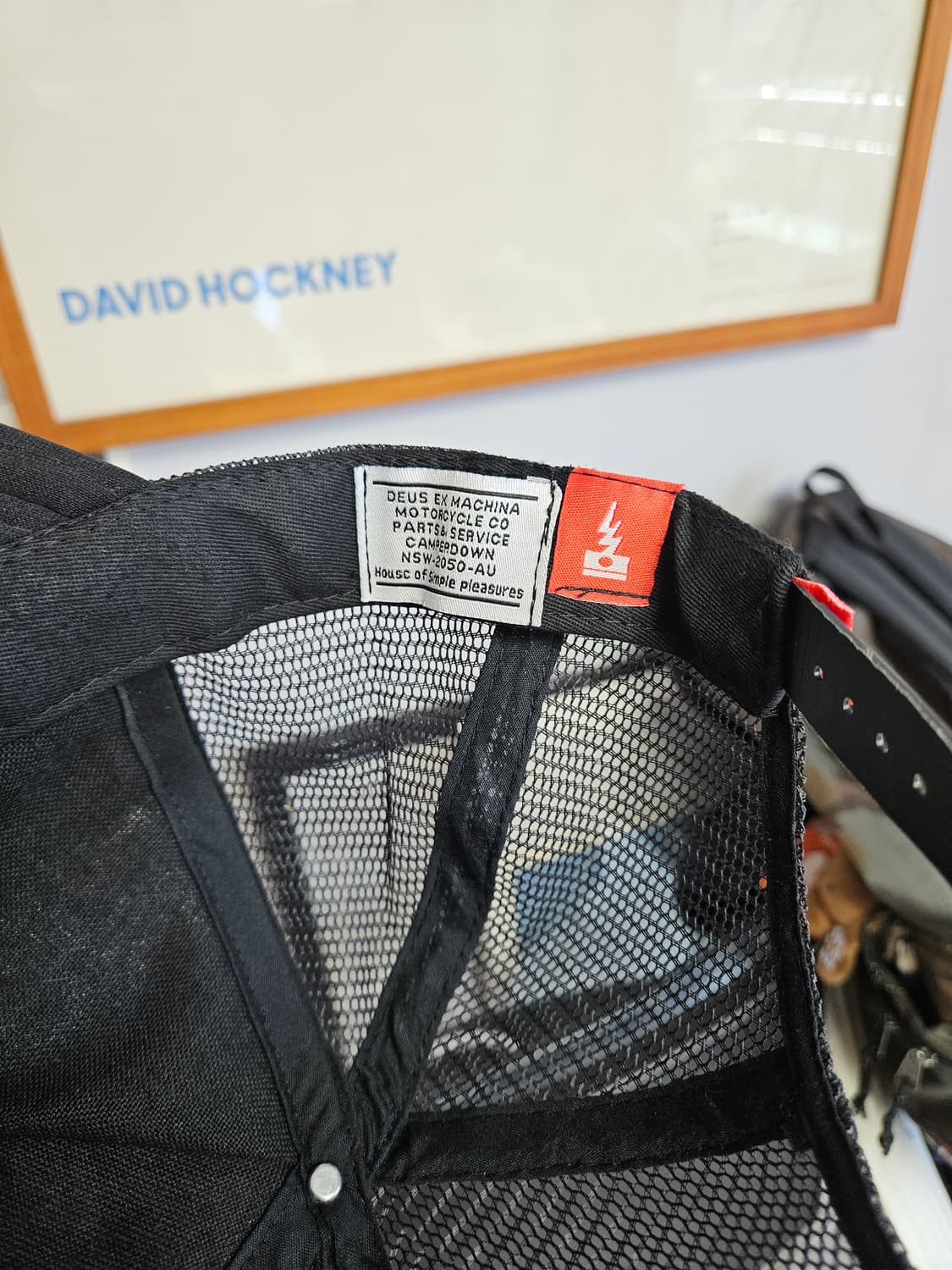 데우스 DEUS  쉴드 로고 메쉬트러커캡 블랙 상품이미지2