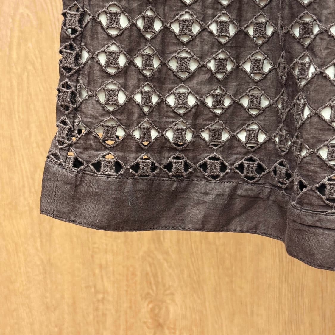 막스마라 스튜디오 슬리브리스 원피스 펀칭 레이스 디테일 다크브라운 상품이미지6