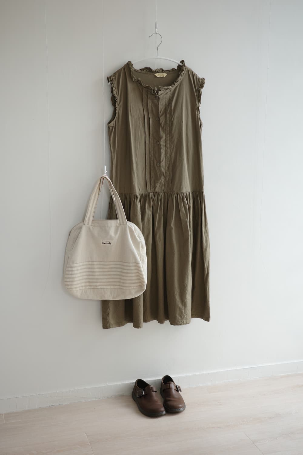 khaki brown frill one-piece 상품이미지2