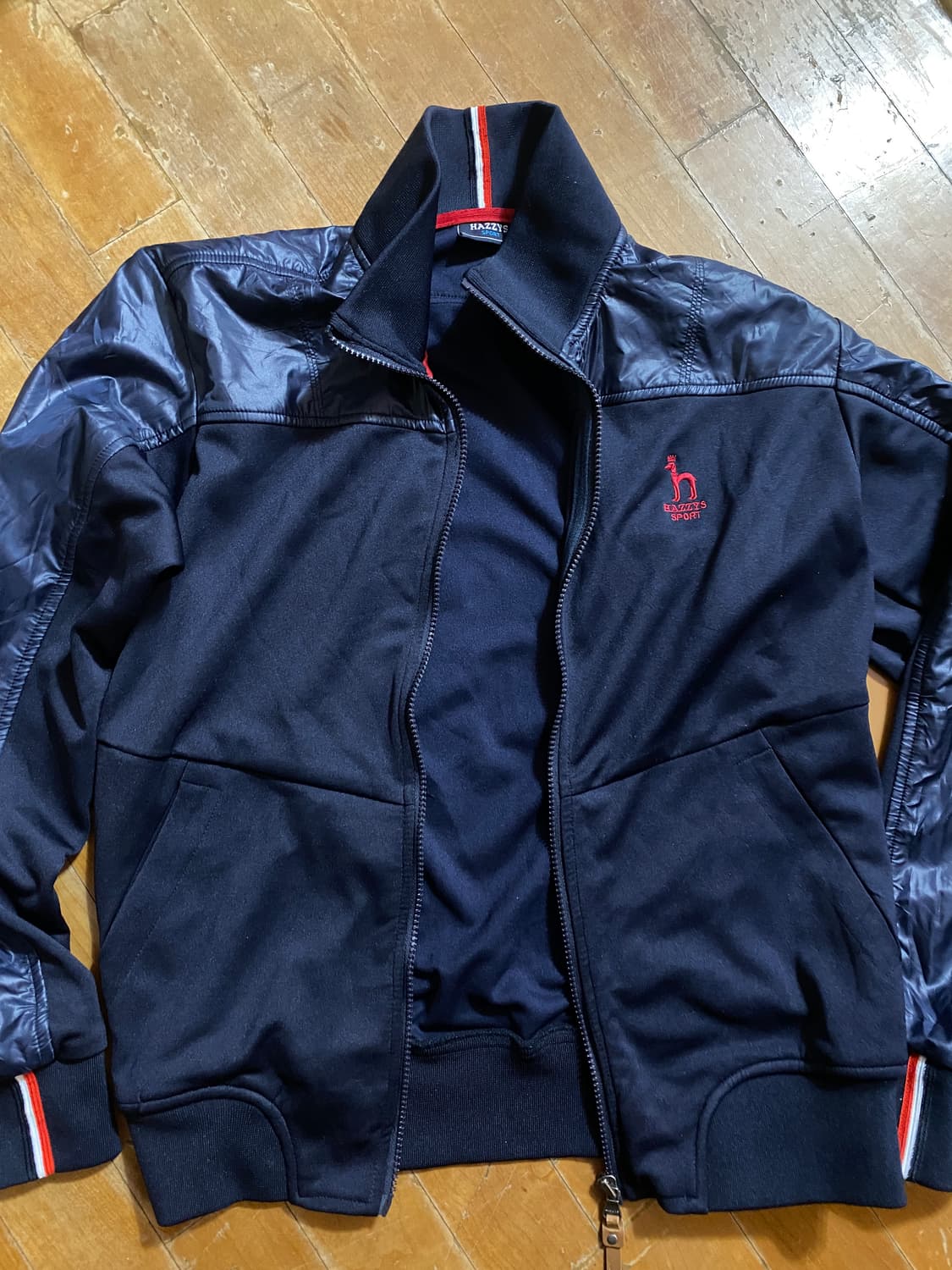 헤지스 스포츠 짚업 트레이닝 상의 네이비 L 상품이미지2