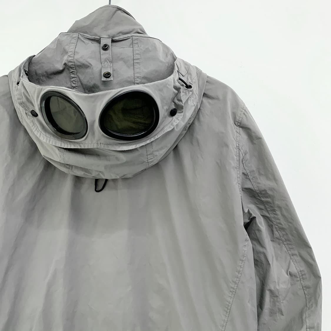 CP컴퍼니 렌즈 와펜 실버 고글 나일론 후드 자켓 상품이미지7