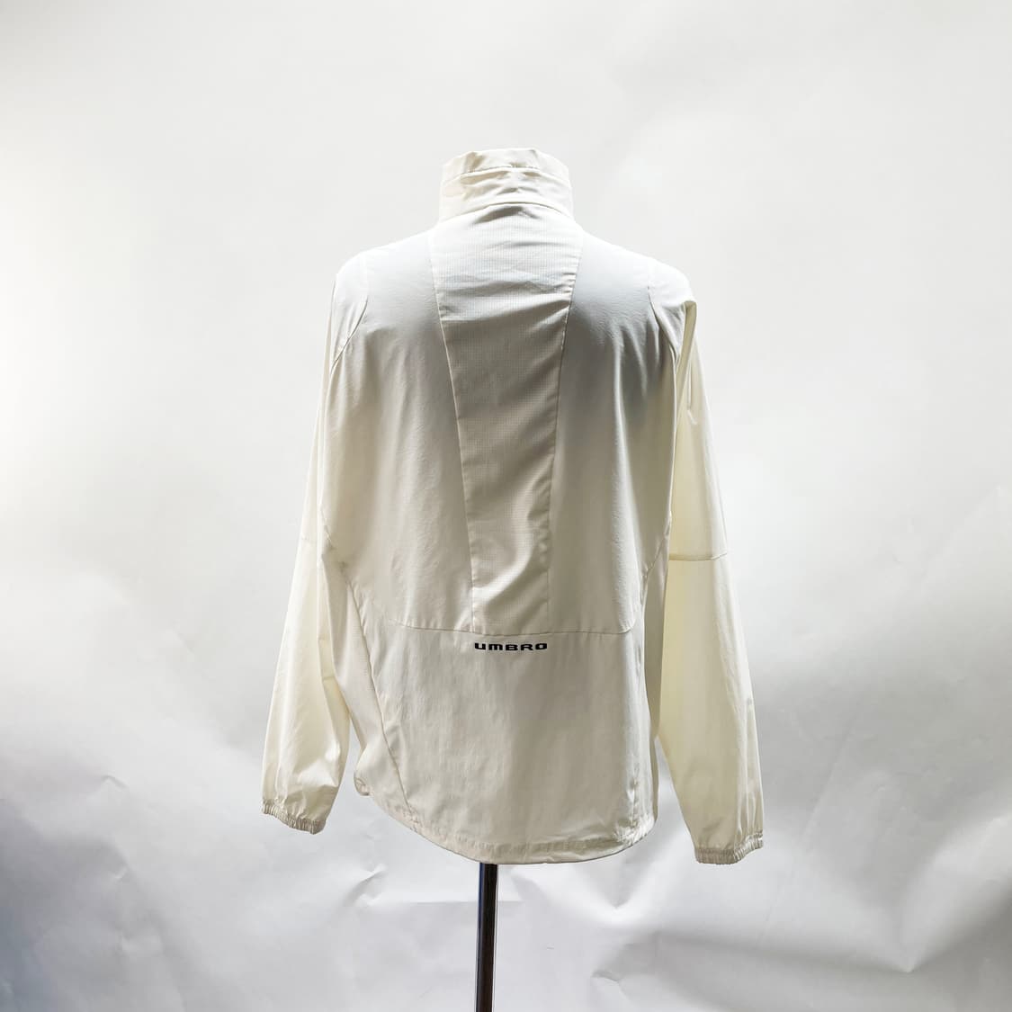 엄브로 2021 남성후드아노락 95 진스센스 상품이미지3