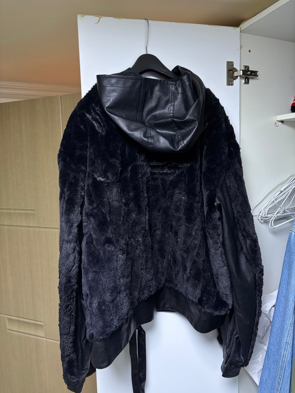 에이시넥틱스 aesynctx faux fur 가죽후드집업 상품이미지2