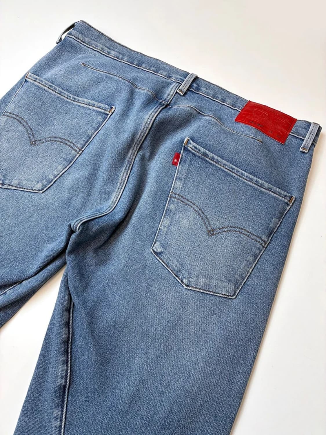 리바이스 502 레드탭 엔지니어드진 데님 팬츠 PN5662 상품이미지2