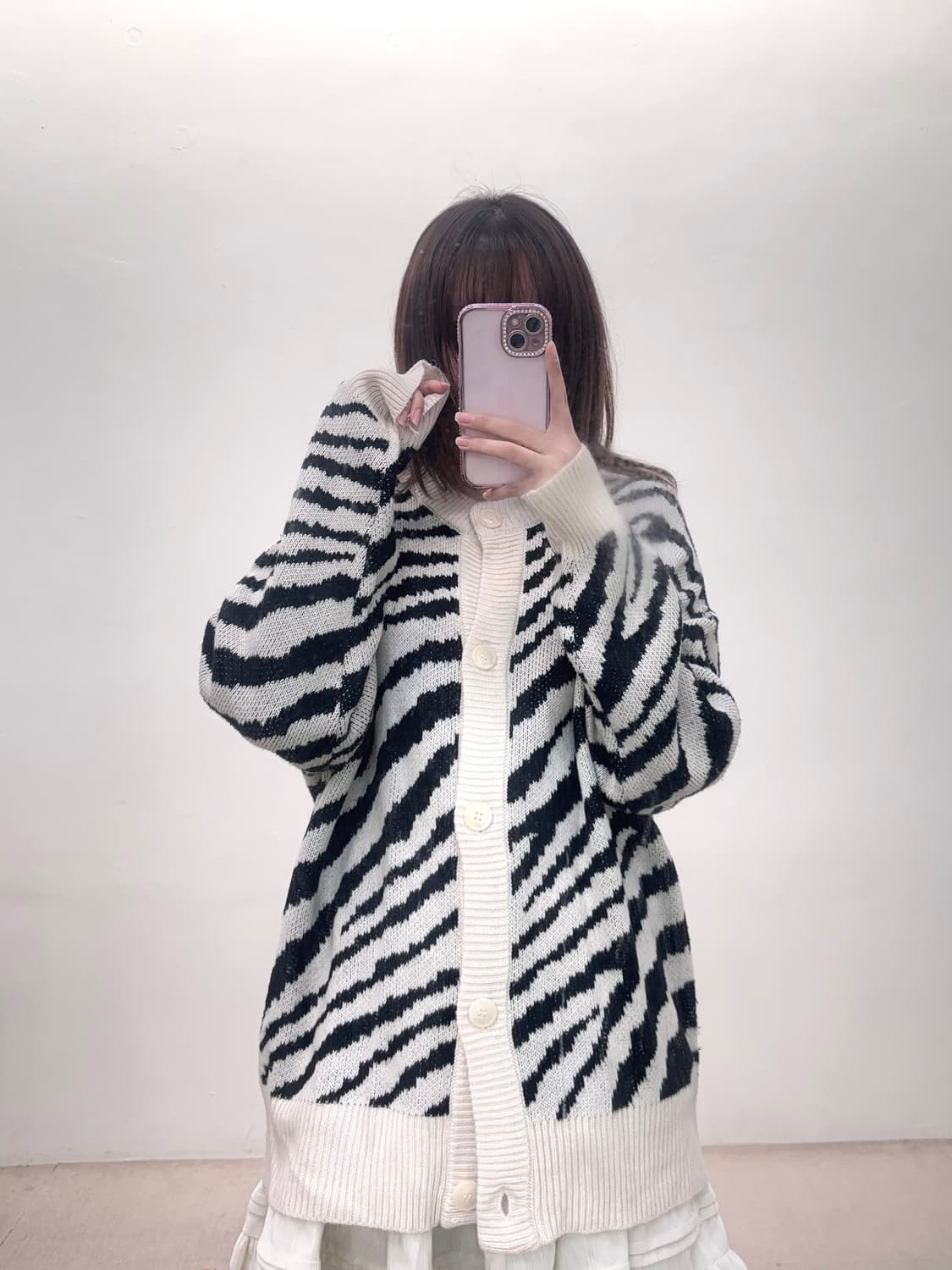 ingni 잉그니 지브라 패턴 가디건 상품이미지1