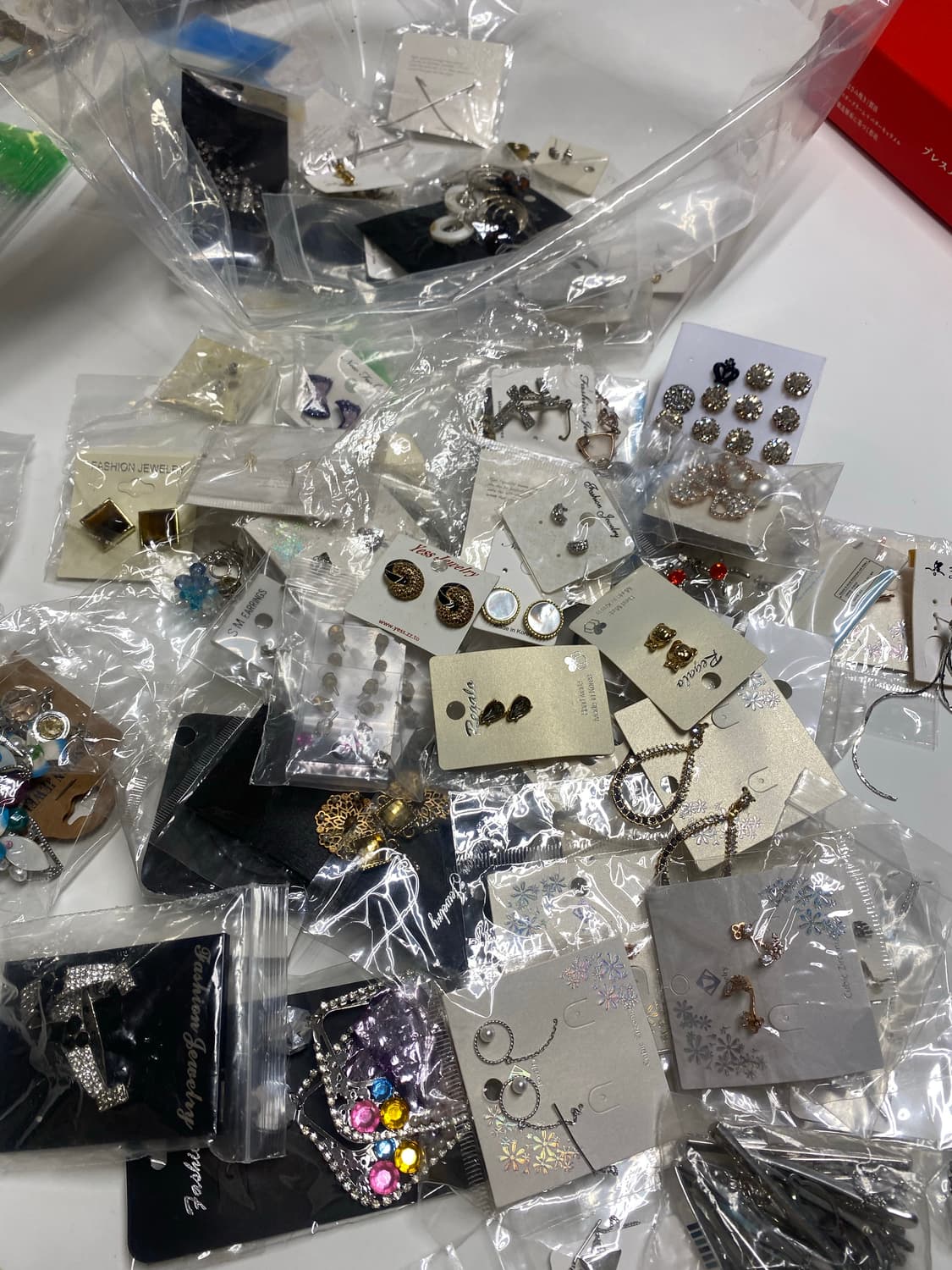 새상품 귀걸이 약 65세트 상품이미지1