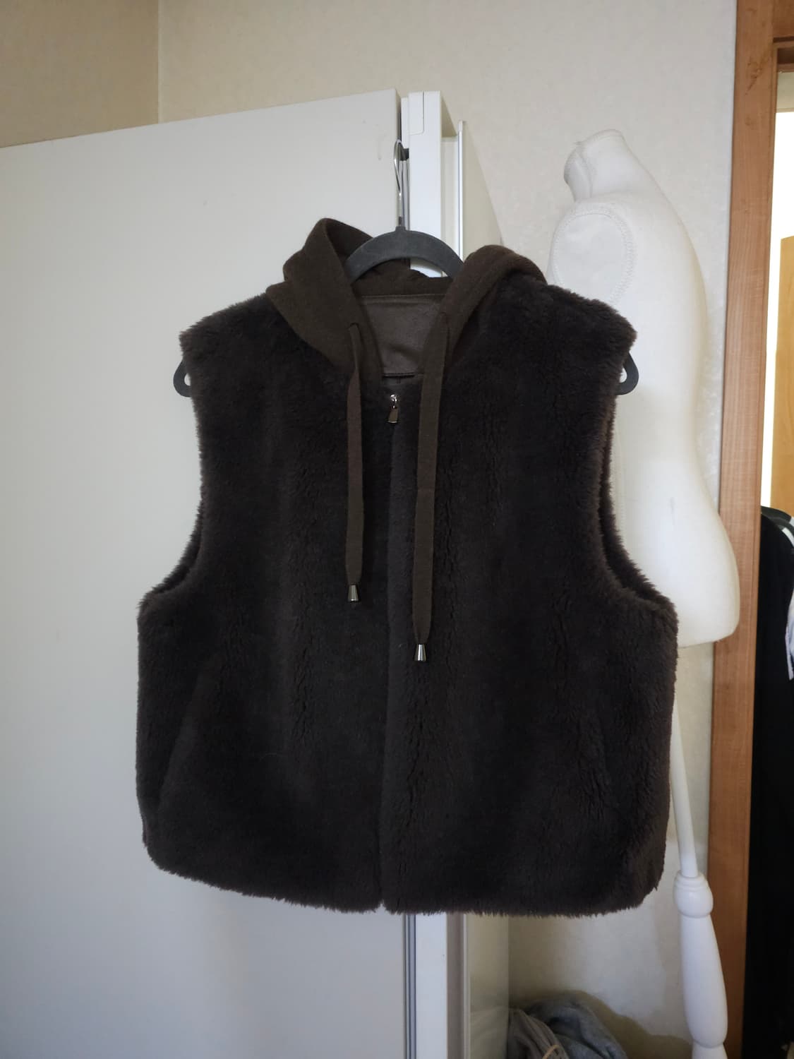 더 엣지 후드 양모베스트 77 상품이미지1