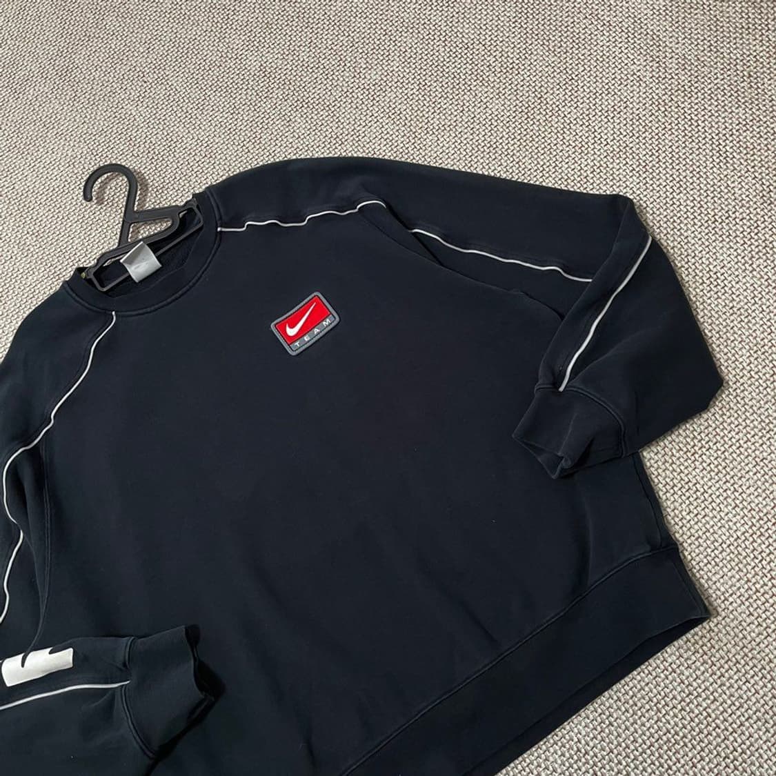 나이키 슈독 불독라운드 맨투맨 상품이미지2