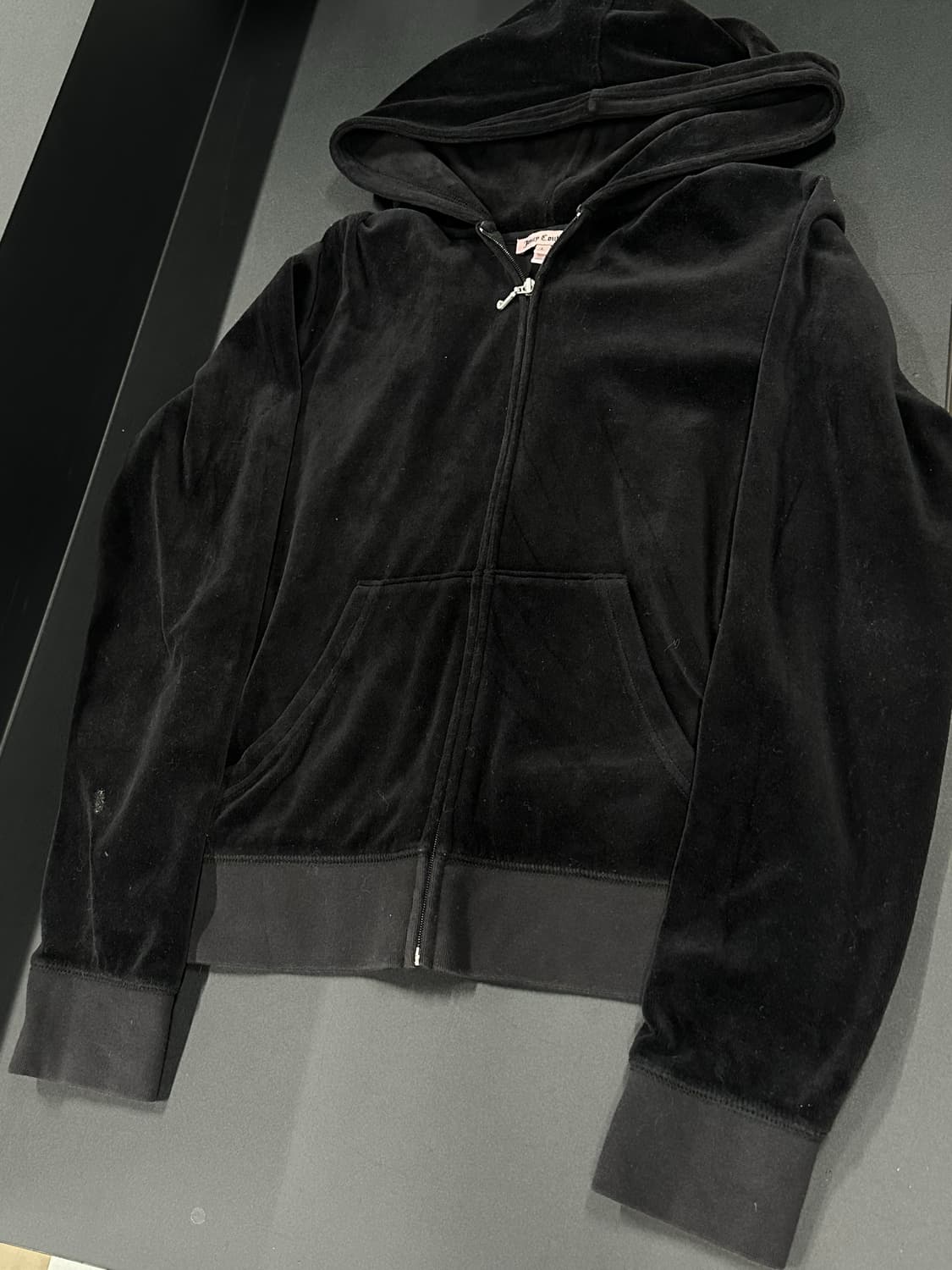  쥬시 꾸뛰르 블랙 벨벳 후드 집업  상품이미지4