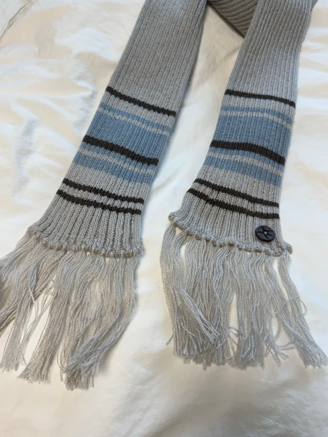 더콜디스트모먼트 버튼 컬러 머플러 / 구매가 69,000 상품이미지6