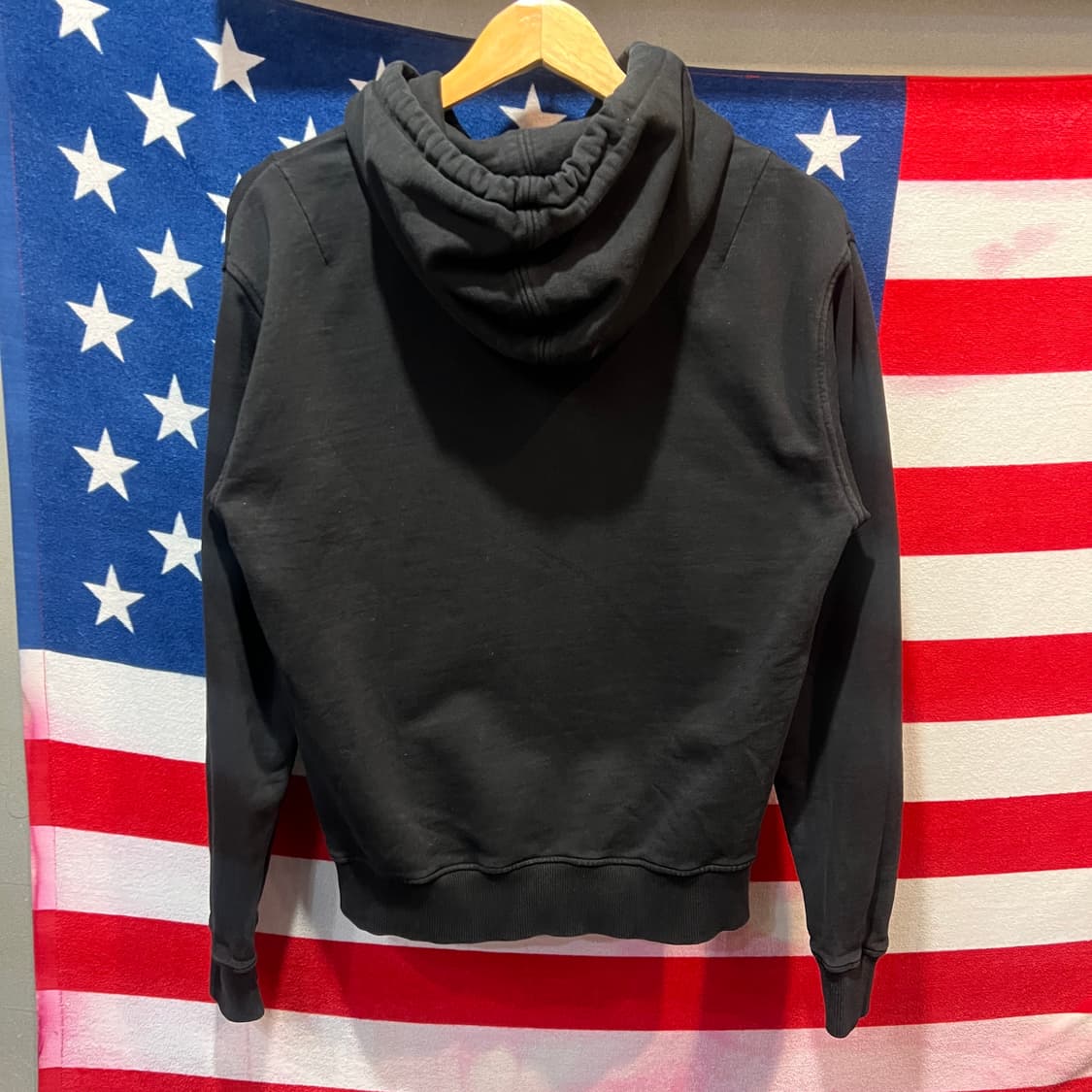 아미 스몰하트 블랙 후드티 상품이미지2