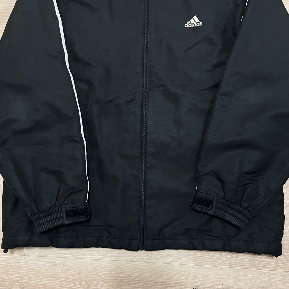 아디다스 사이드라인 로고 웜업 바람막이 점퍼 [블랙] L/100 상품이미지3